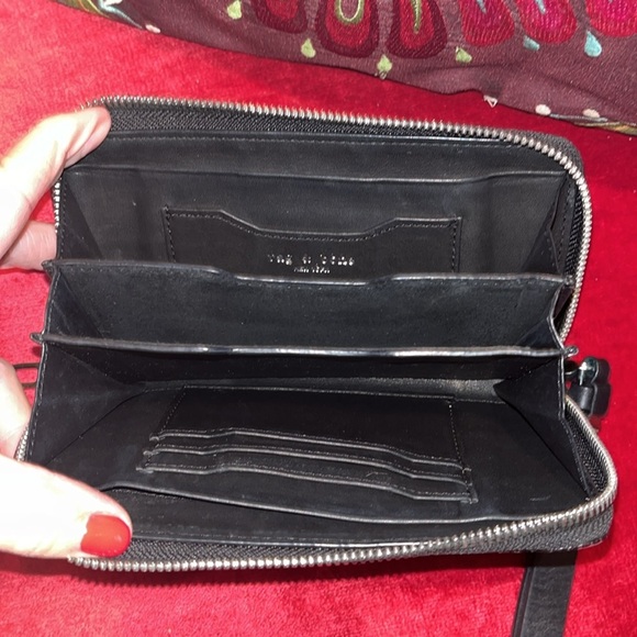 Rag & Bone black textured zip up wallet/ wristlet leather one size 7” X 4” - Picture 4 of 11
